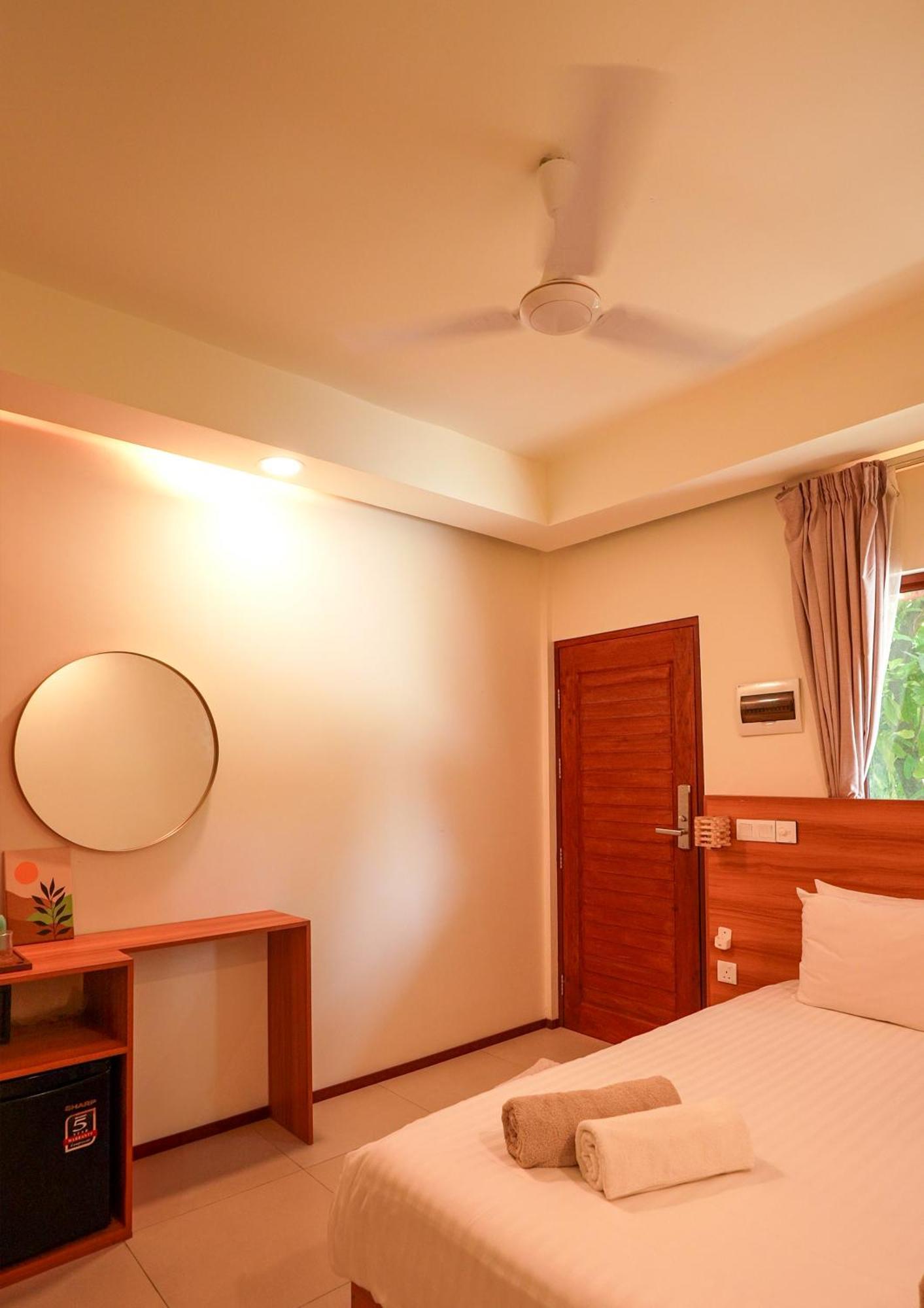 Hotel Niru Isle Maldives Gaafaru Exterior foto